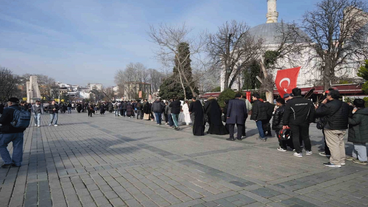 Ayasofya'ya akın ettiler