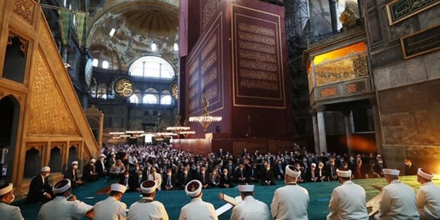 Ayasofya'ya özel internet sitesi açıldı