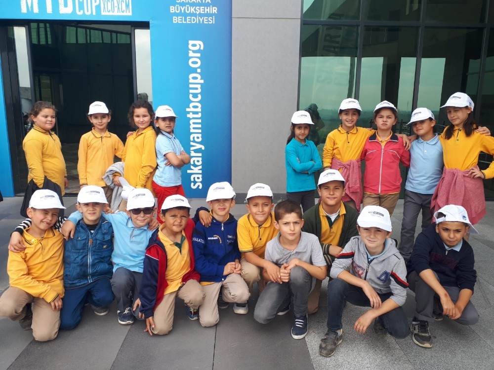 Ayçiçeği Bisiklet Vadisi okullar ile buluşuyor 