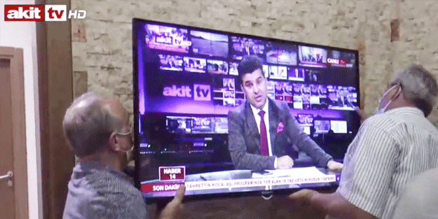 “Akit TV’ye yapılan bir cezalandırmadır, kınıyoruz”