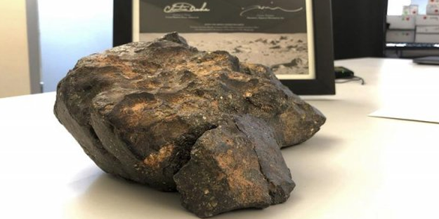 Ay'dan gelen göktaşı, açık arttırmayla Budist tapınağına satıldı