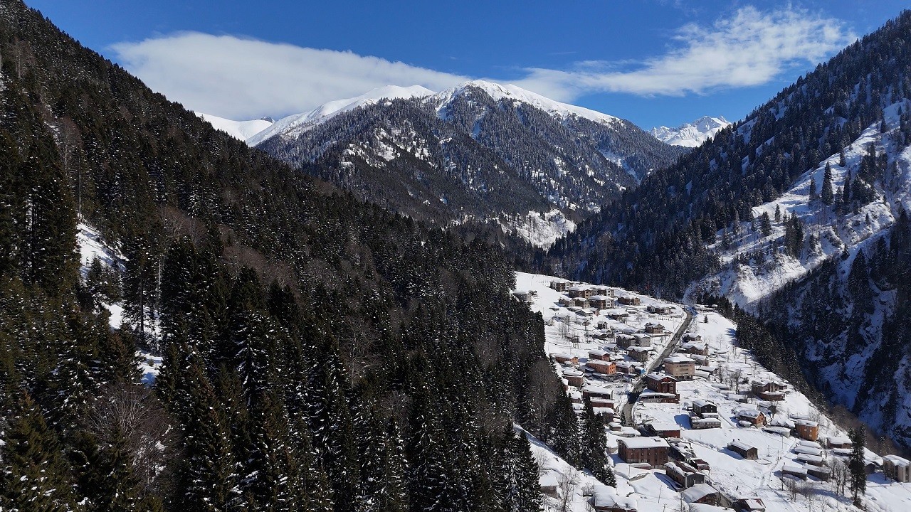 Ayder yaylası kış masalına döndü