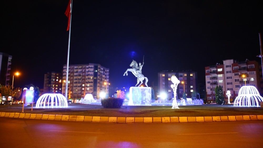 Aydın 23 Nisan’ı ışıl ışıl kutluyor 