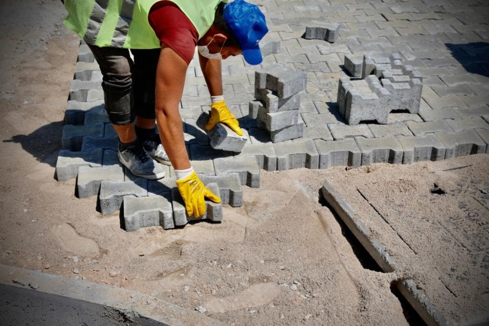 Aydın BŞB, Didim’de kaldırım çalışması başlattı 