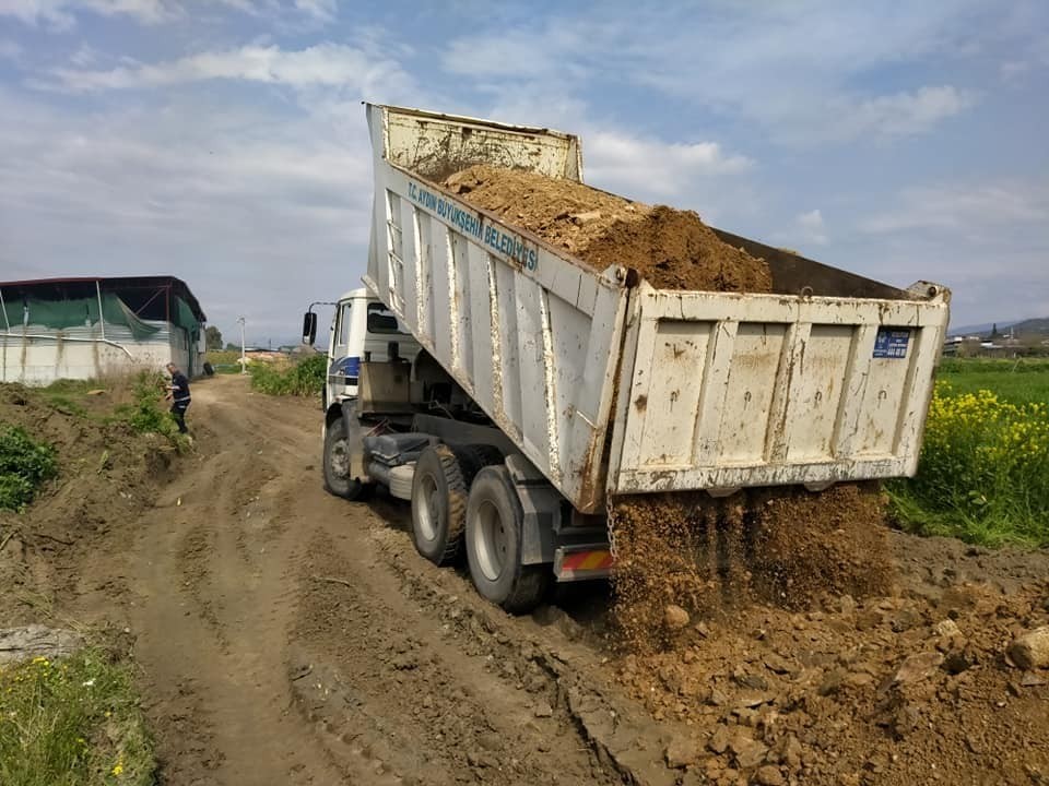 Aydın BŞB’nin Yenipazar’a hizmetleri sürüyor 
