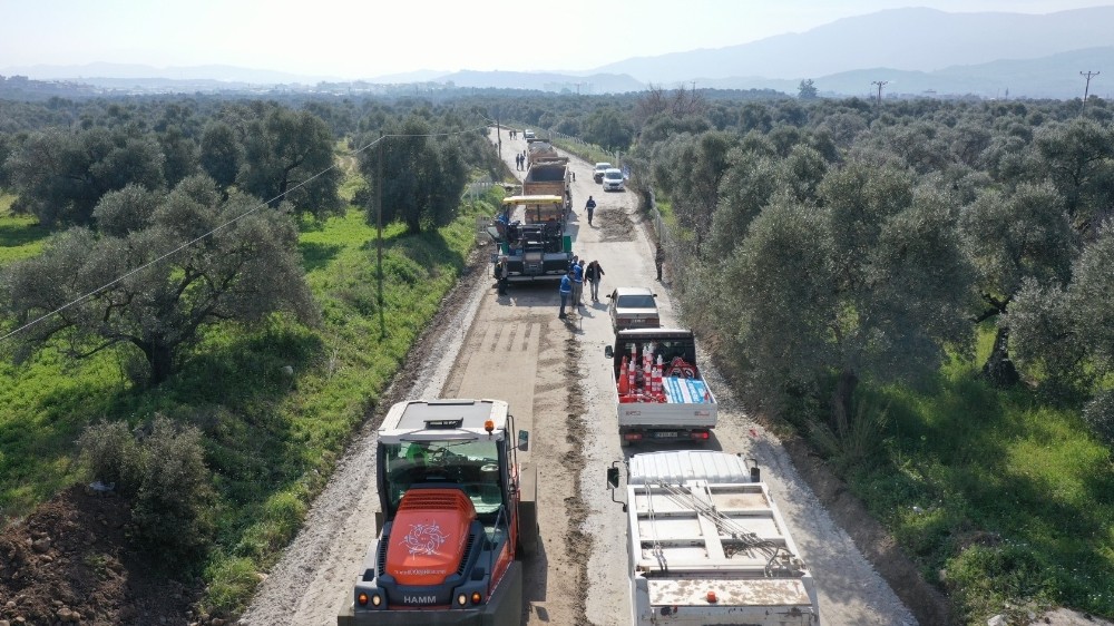 Aydın Büyükşehir Belediyesi Germencik’in yollarını yeniliyor 