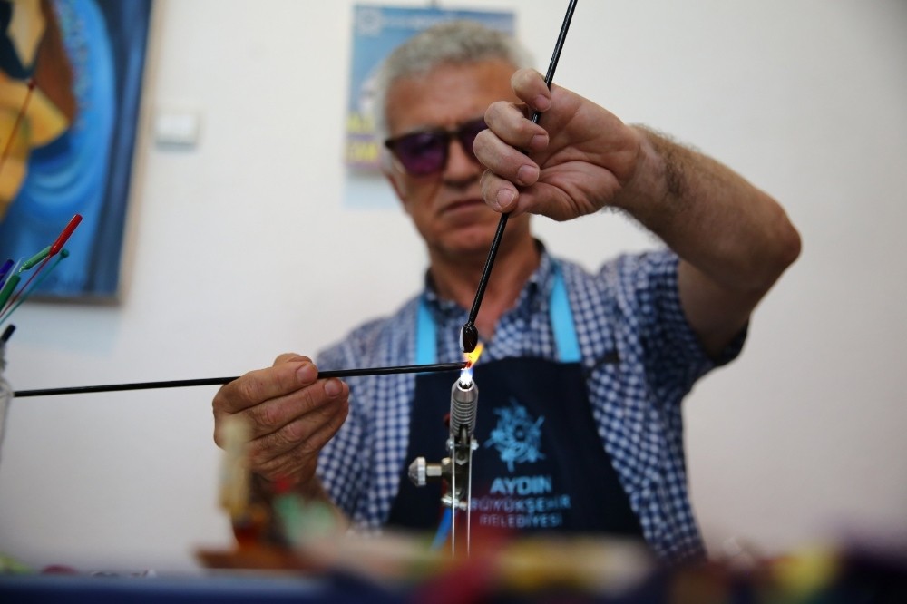 Aydın Büyükşehir Belediyesi kursiyerlerinden yılsonu sergisi 