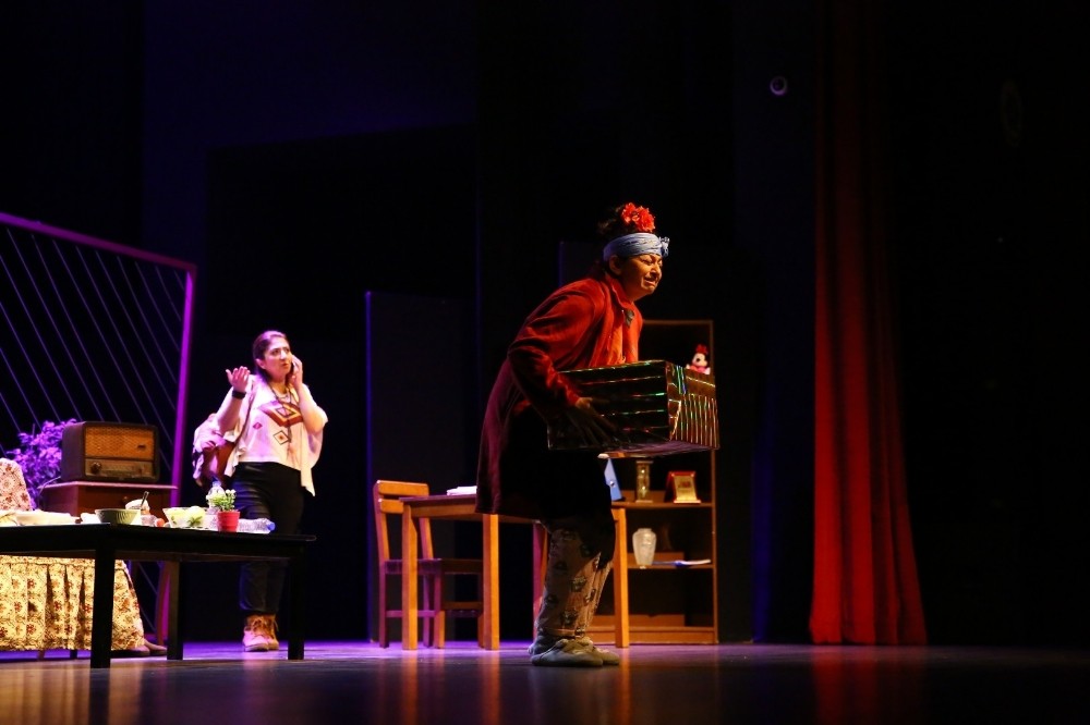 Aydın Büyükşehir Belediyesi Şehir Tiyatrosu’ndan yeni oyun 