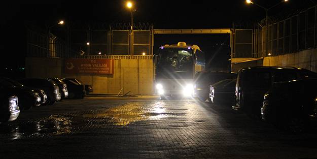 Aydın Göç İdaresi’nde mülteciler arasında çıkan kavgaya polis müdahale etti