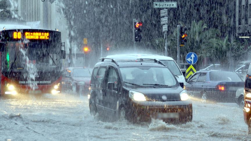 Aydın, İzmir ve Manisa için kuvvetli sağanak uyarısı