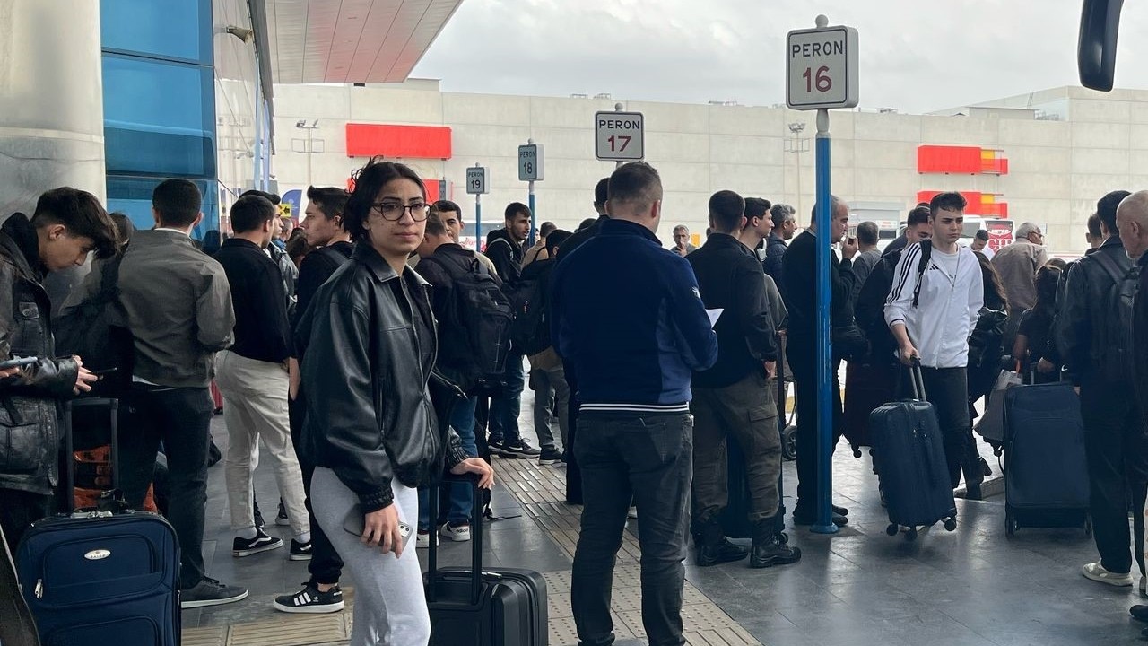 Aydın otogarında bayram yoğunluğu