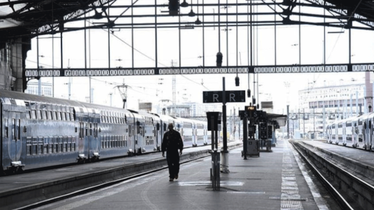Aydın Tren Garı’nda valiz paniği! Bina boşaltıldı, bomba sanıldı!