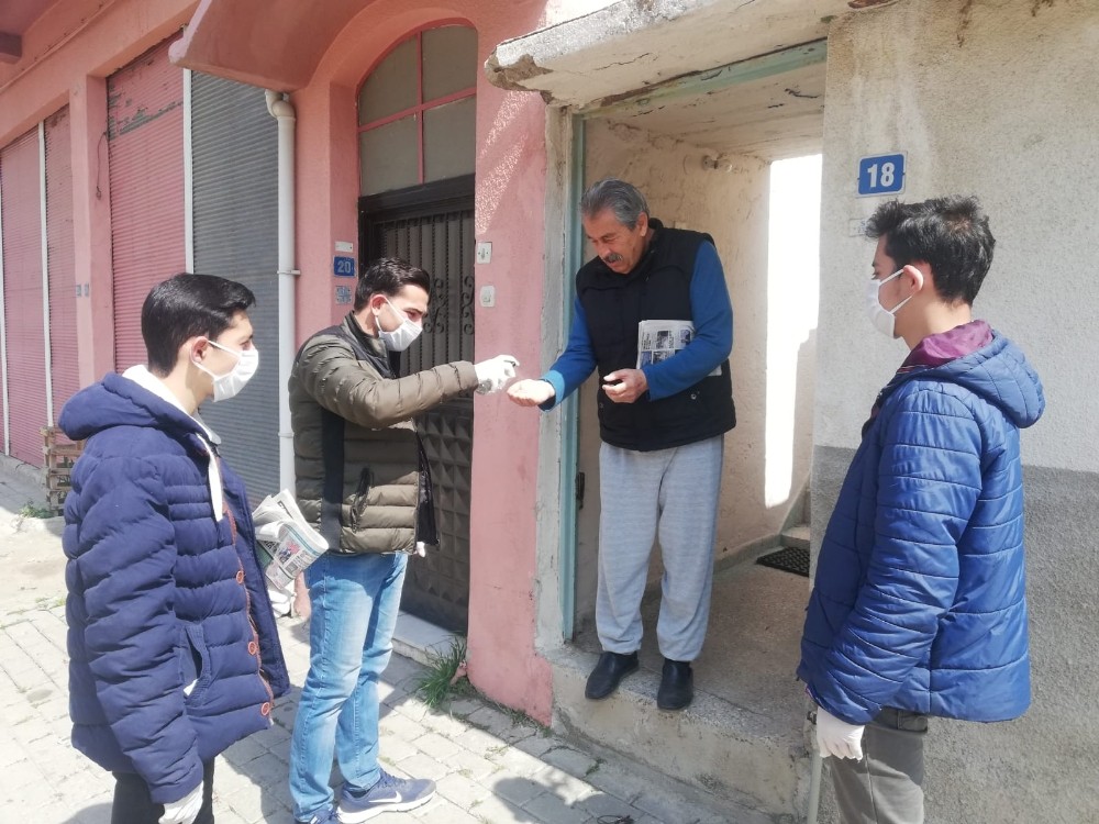 Aydın Ülkü Ocakları yaşlıların yardımına koştu 