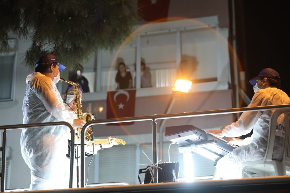 Aydın’da 100. yıl coşkusu evlere taşındı 