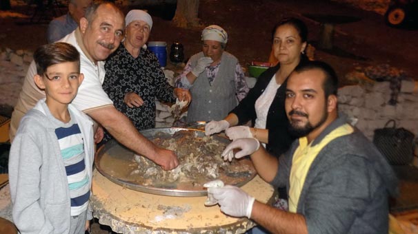 Aydın'da 736 yıldır aralıksız gece dağda kalıp bunu yapıyorlar