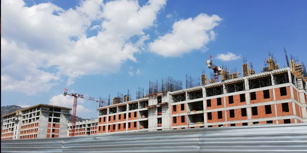 Aydın'da 8. kattan düşen işçi öldü