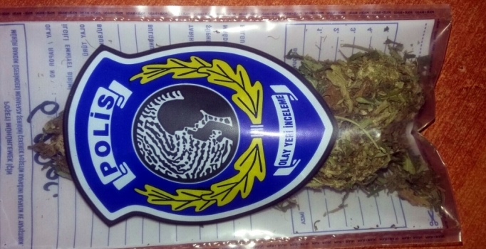 Aydın'da aranan şüpheliler uyuşturucuyla yakalandı