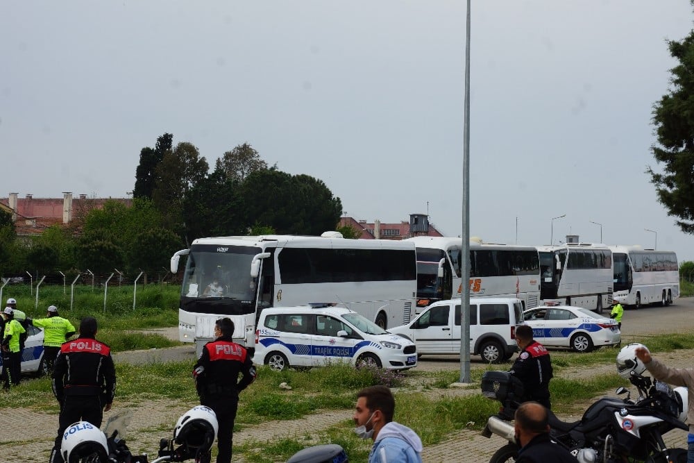 Aydın’da cezaevlerinden tahliyeler başladı 