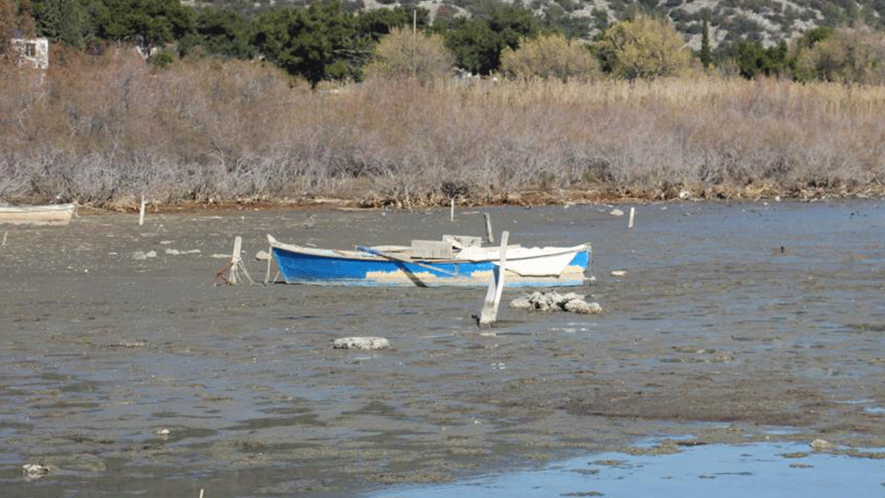 Aydın'da deniz 30 metre çekildi!
