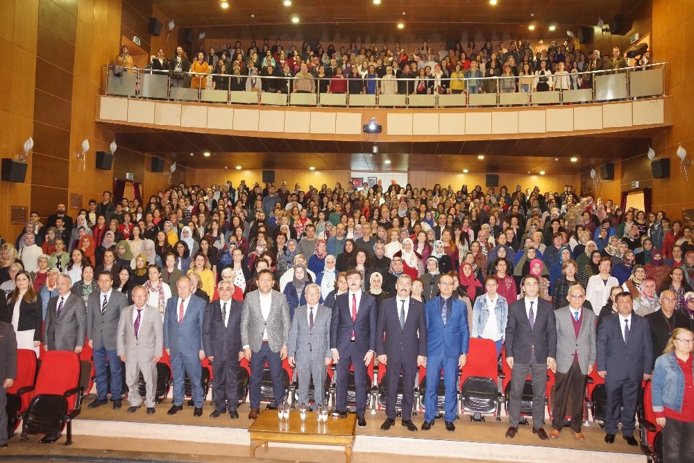 Aydın’da ’Eğitimini Al, Girişimci Ol” semineri yapıldı 
