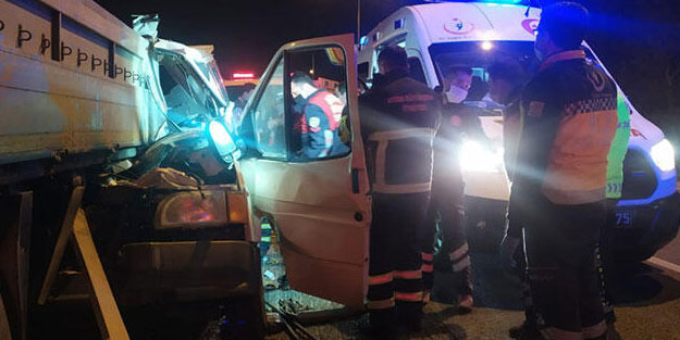Aydın'da minibüsle TIR çarpıştı! Ölü ve yaralılar var