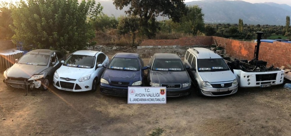Aydın’da resmi belgede sahtecilik yapan 2 şüpheli gözaltına alındı 
