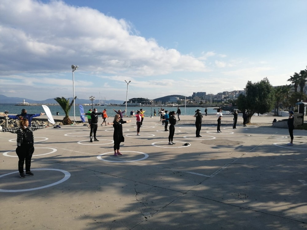 Aydın’da sosyal mesafeli sabah sporları büyük ilgi görüyor 