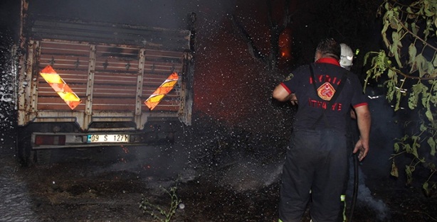 Aydın'da yediemin deposunda yangın çıktı