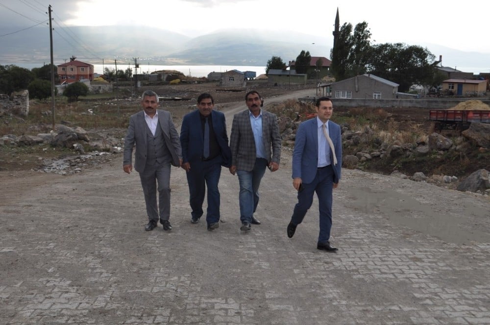 Aydıngün köyü kilit parke taşa kavuştu 