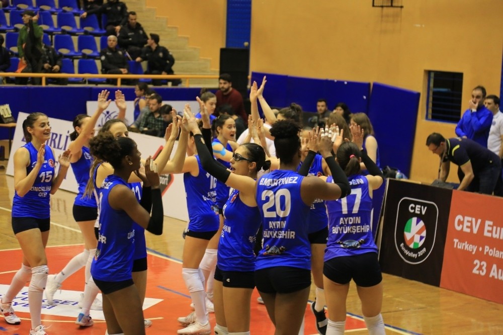 Aydın’ın Sultanları finalde Saugella Monza ile karşılaşacak 