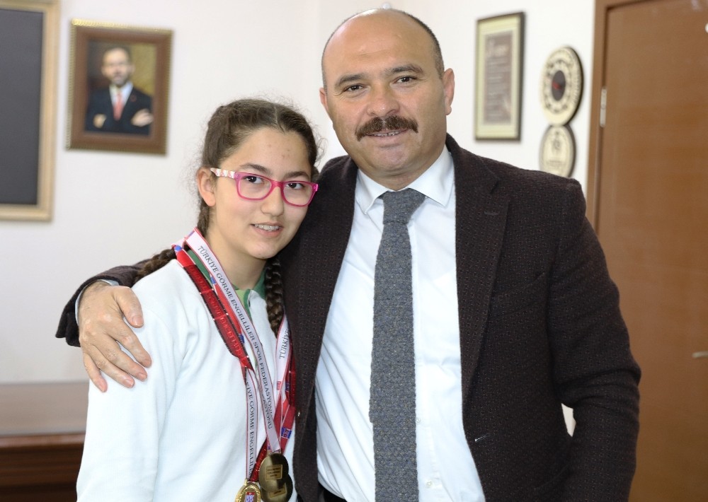 Aydınlı Elfin’den büyük başarı 