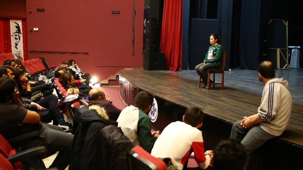 Aydınlılar oyunculuğa merak sardı 