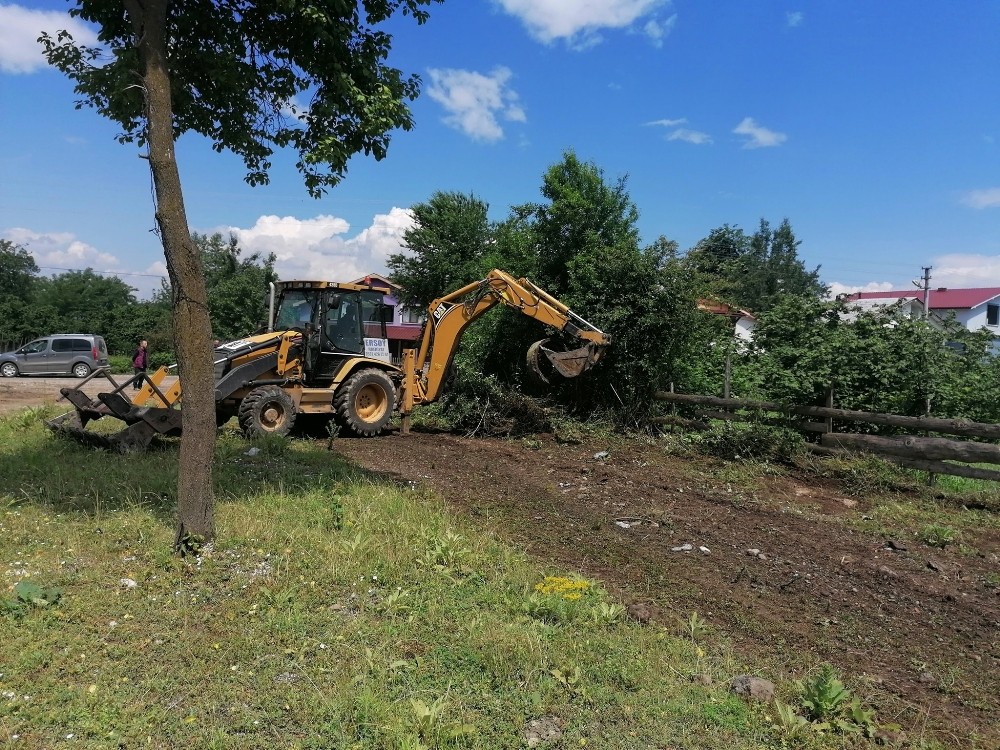 Aydınpınar köyüne çocuk parkı yapılıyor 