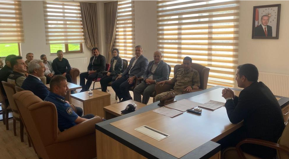 Aydıntepe'de kamu kurum çalışanlarının bayramı kutlandı