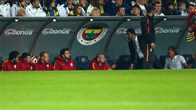 Ayhan Akman'dan Selçuk İnan'a: Sen kimsin!