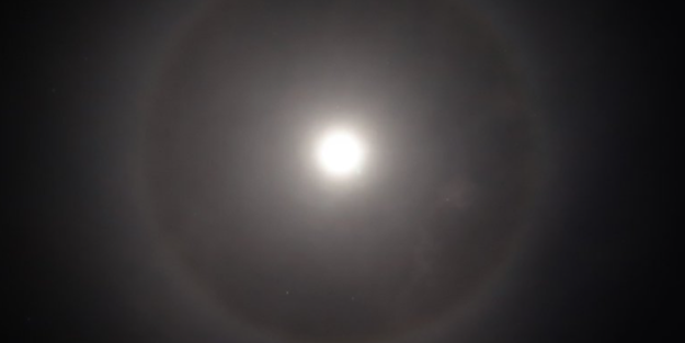 Ayın etrafında daire görenler telefona sarıldı! Meteoroloji'den açıklama yapıldı