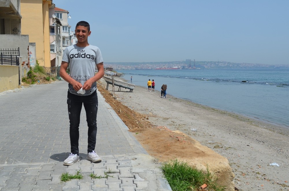 Aylar sonra dışarı çıkan gençler: “3’e kadar bize yetmez ki” 