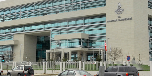 AYM'den CHP'nin başvurusuna ret