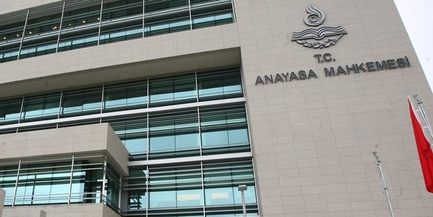 AYM'den Diyanet çalışanlarına siyaset yasağı kararı