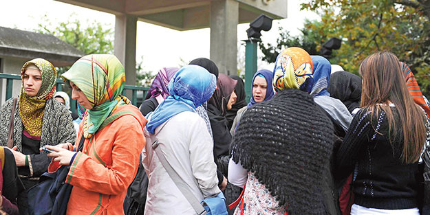 AYM’den emsal teşkil edecek karar! Başörtüsü mağdurlarına tazminat yolu açıldı