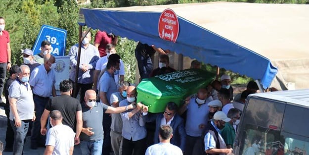 Aynı aileden 4 kişinin öldürüldüğü Sivas'ta cenazeler toprağa verildi