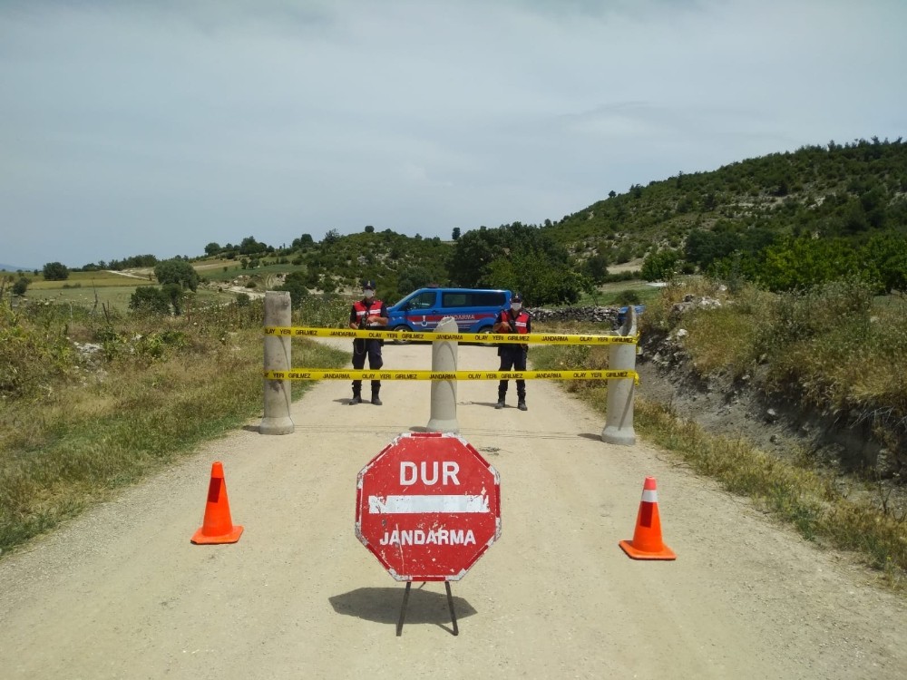 Aynı aileden 5 kişinin korona testi pozitif çıktı sokak karantinaya alındı 