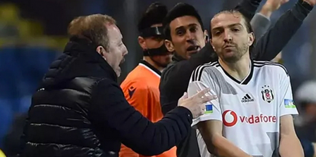 Aynı anda: Açıklaması soruldu: Daha fazla dayanamadı, hepsini ağzından kaçırdı! Onu yaralayan olay!