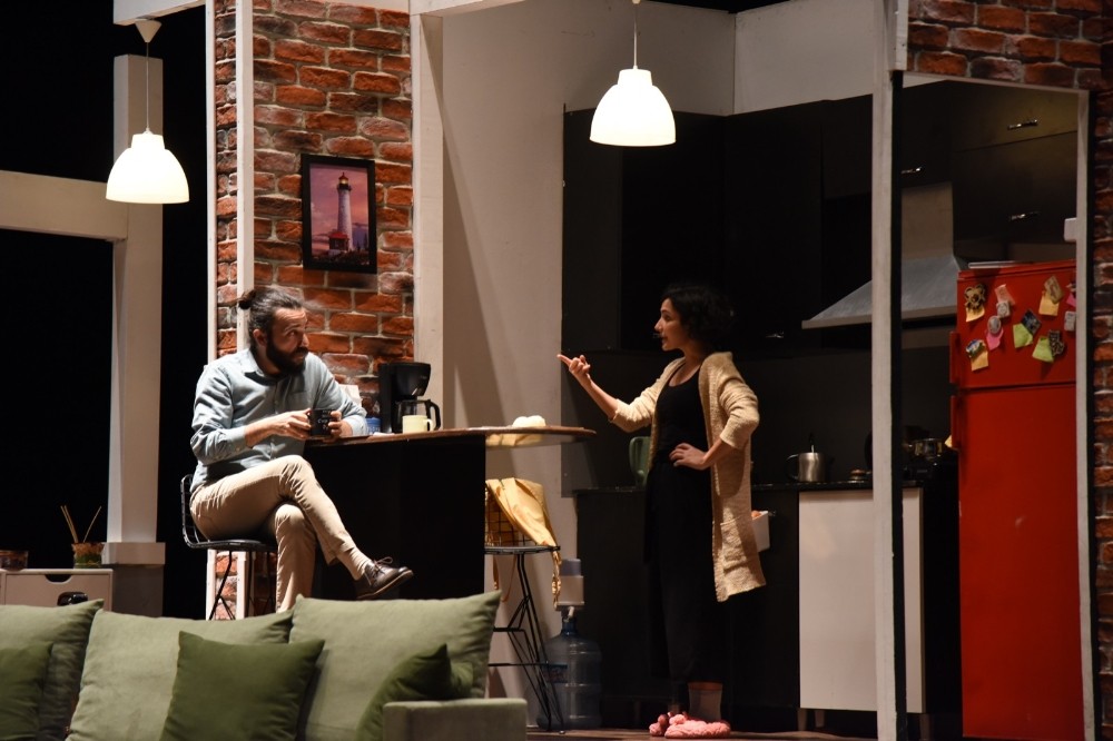 Ayrılık adlı tiyatro oyunu sahne aldı 