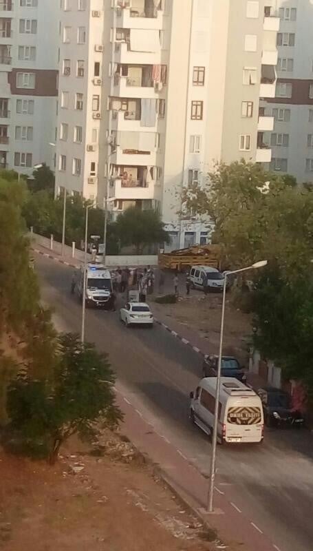 Ayrılmak isteyen eşe 15 bıçak darbesi 