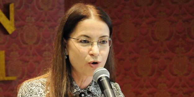 Ayşenur İslam atasözüyle göndermede bulundu