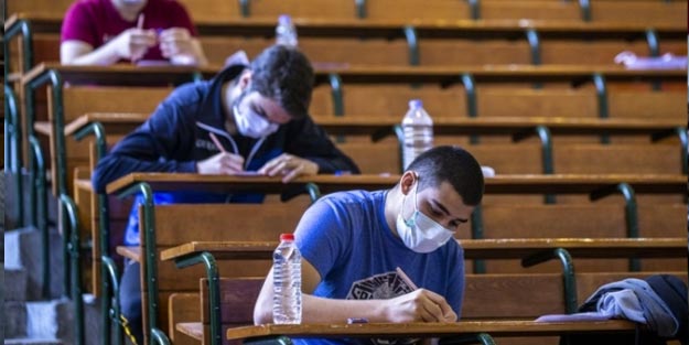 AYT barajını geçmek için en az kaç net? Lisans seçmek için kaç net yapılmalı?