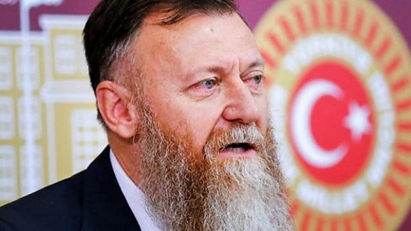 Aytuğ Atıcı değil sanki çamur atıcı!