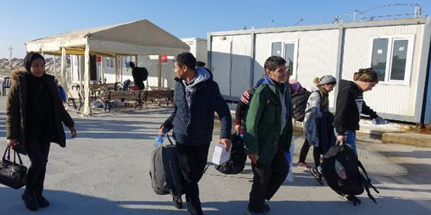 Ayvacık'ta 33 kaçak göçmen yakalandı