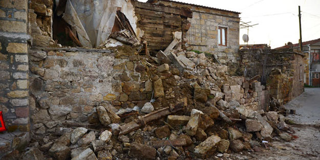 Ayvacık'taki depremin bilançosu açıklandı